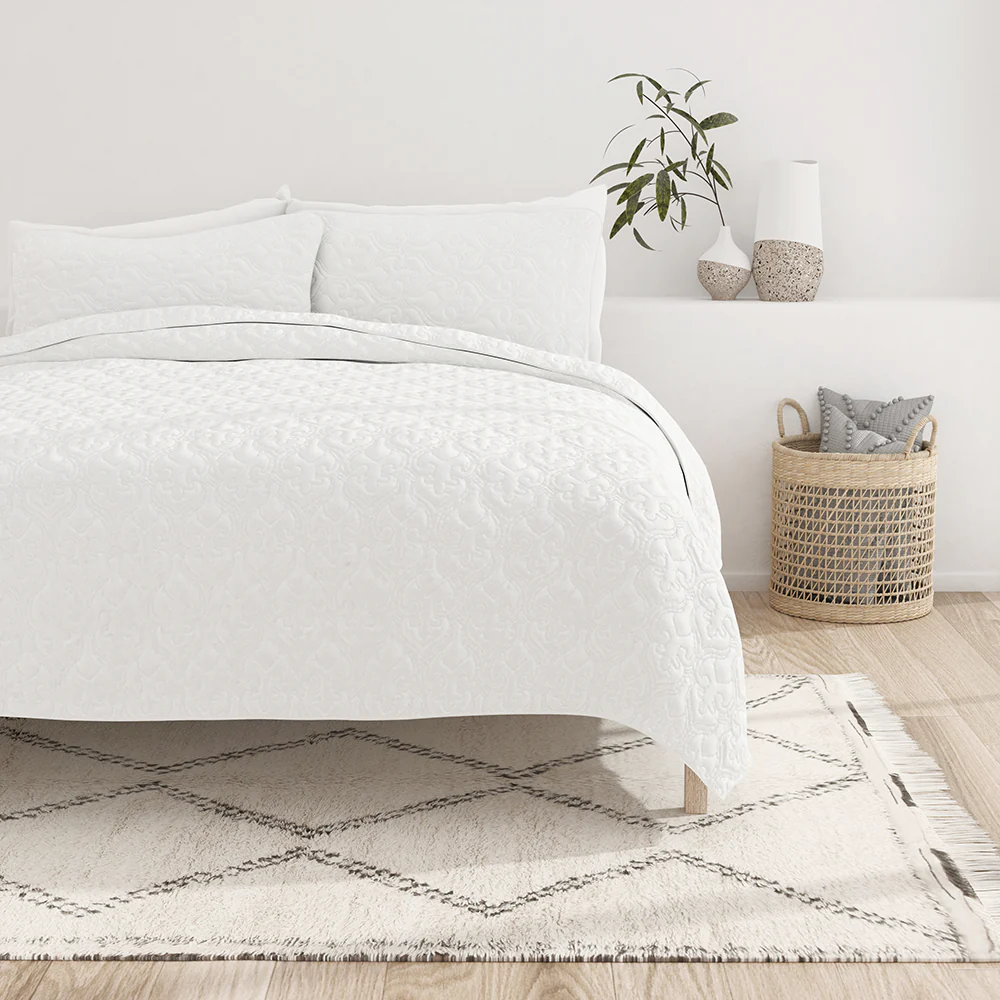 3-Piece Damask Quilted Coverlet Set - Image 5
