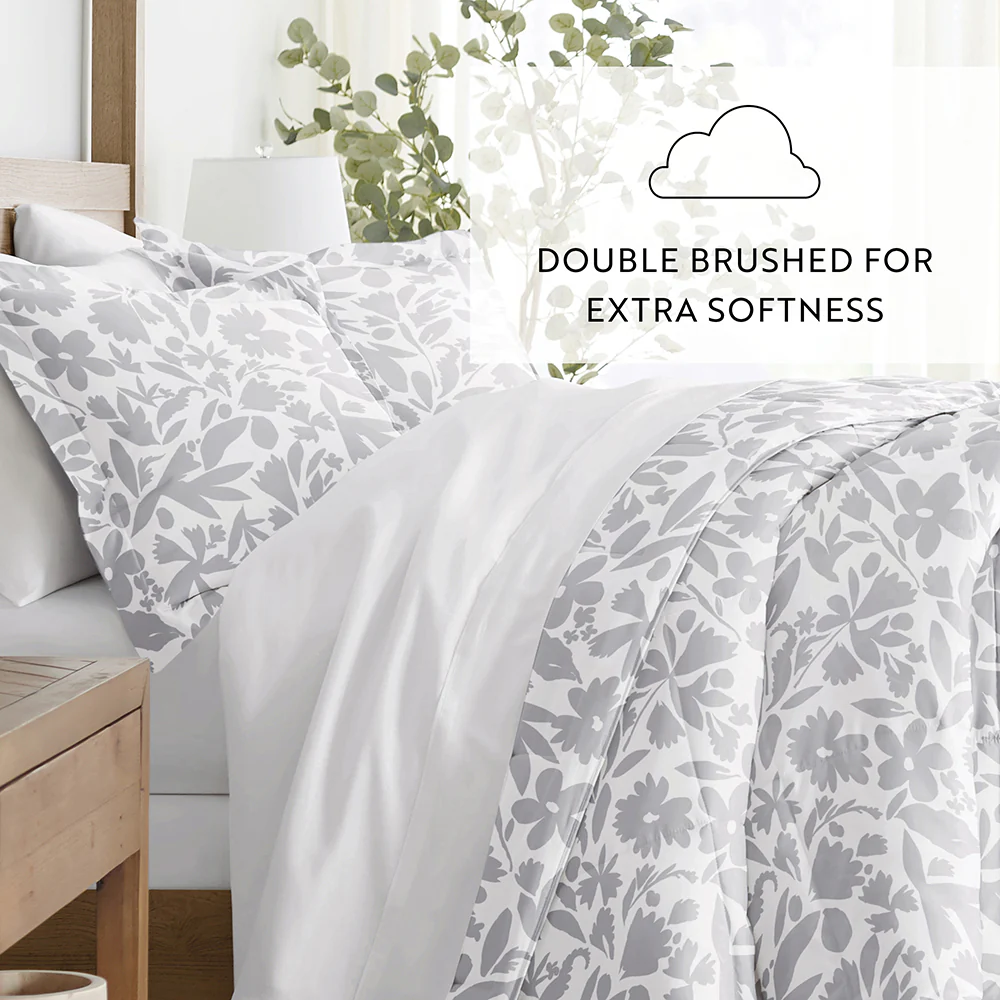 Abstract Garden Patterned Down-Alternative Comforter Set - Image 7