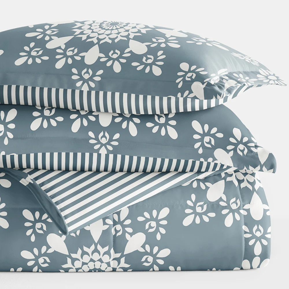 Daisy Medallion Reversible Down-Alternative Comforter Set - Image 36