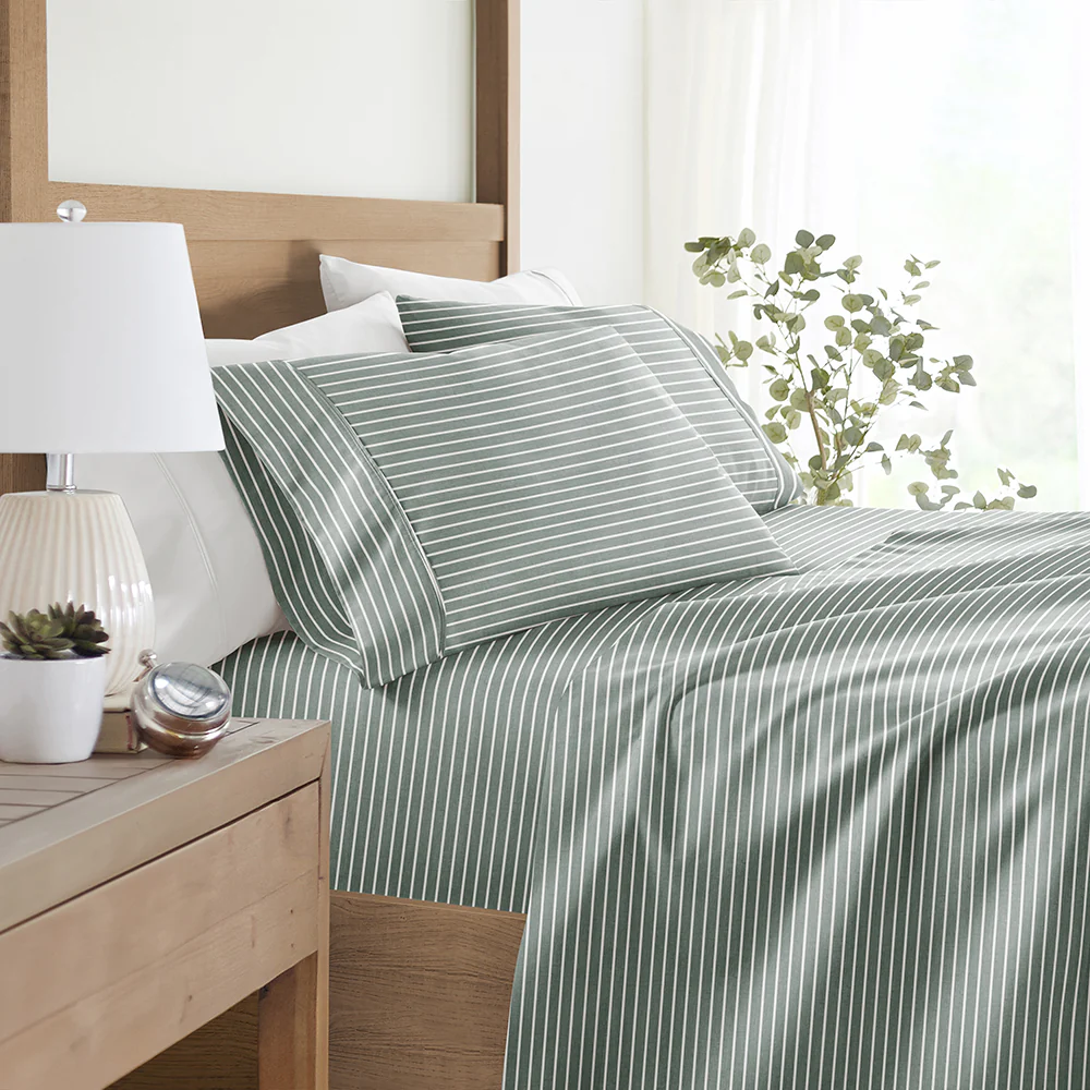Distressed Awning Stripe 4-Piece Pattern Sheet Set - Image 6