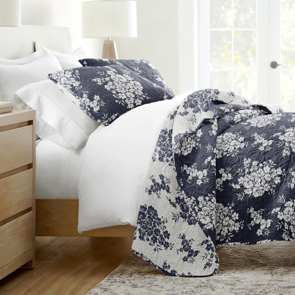 Distressed Bouquet Reversible Quilted Coverlet Set - Image 4