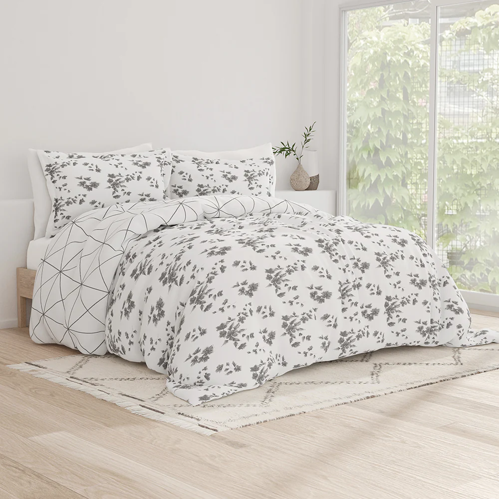Edgy Flowers Pattern 3-Piece Reversible Duvet Cover Set - Image 4