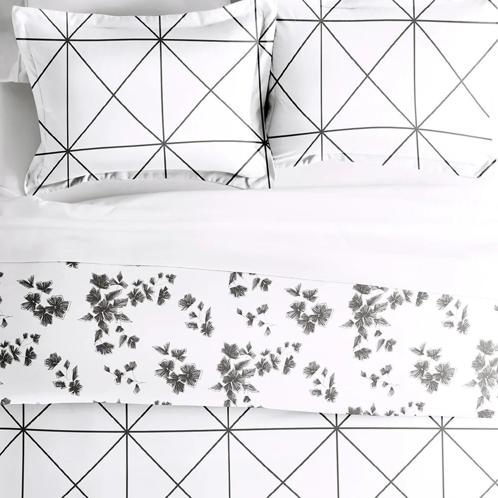Edgy Flowers Pattern 3-Piece Reversible Duvet Cover Set - Image 5