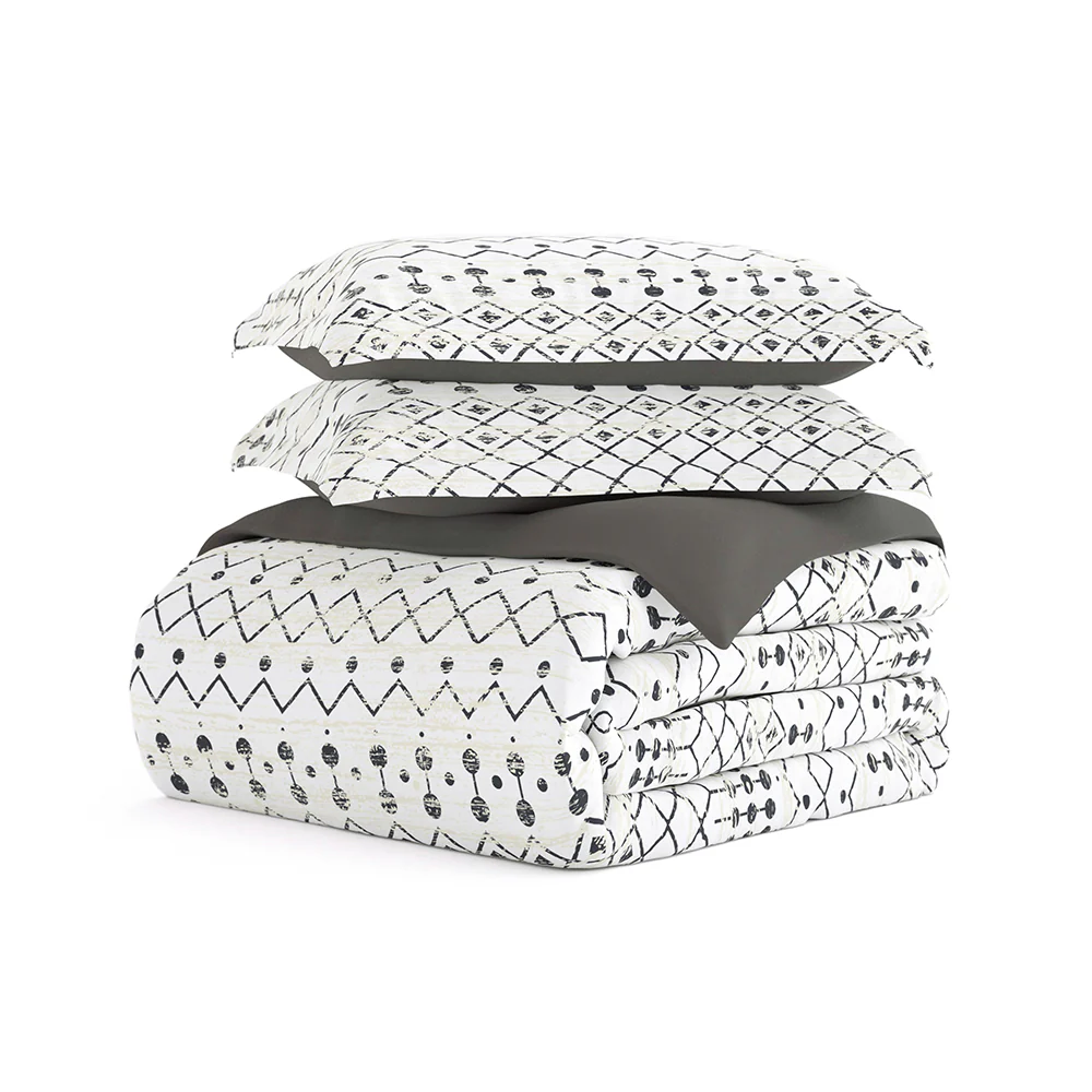 Etched Gate Pattern 3-Piece Reversible Duvet Cover Set - Image 6