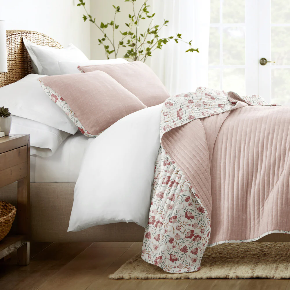 French Jacobean Reversible Quilted Coverlet Set - Image 4