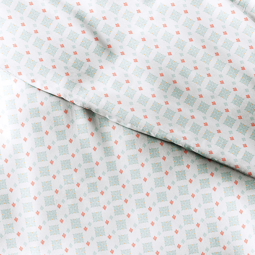 Lights in Blue Pattern 3-Piece Duvet Cover Set - Image 7