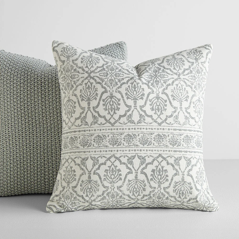 2-Pack Throw Pillows Seed Stitch Knit With Antique Floral (Sale) - Image 4