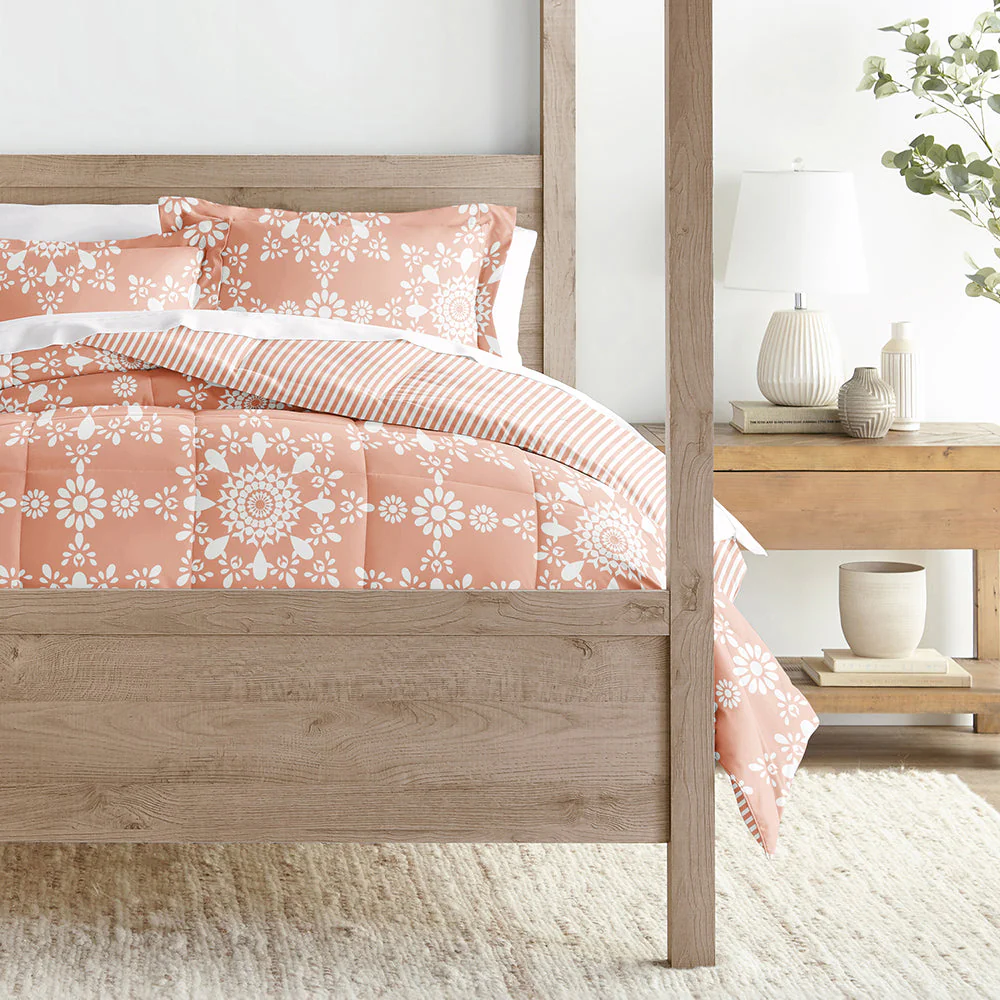 Daisy Medallion Reversible Down-Alternative Comforter Set (Sale) - Image 17