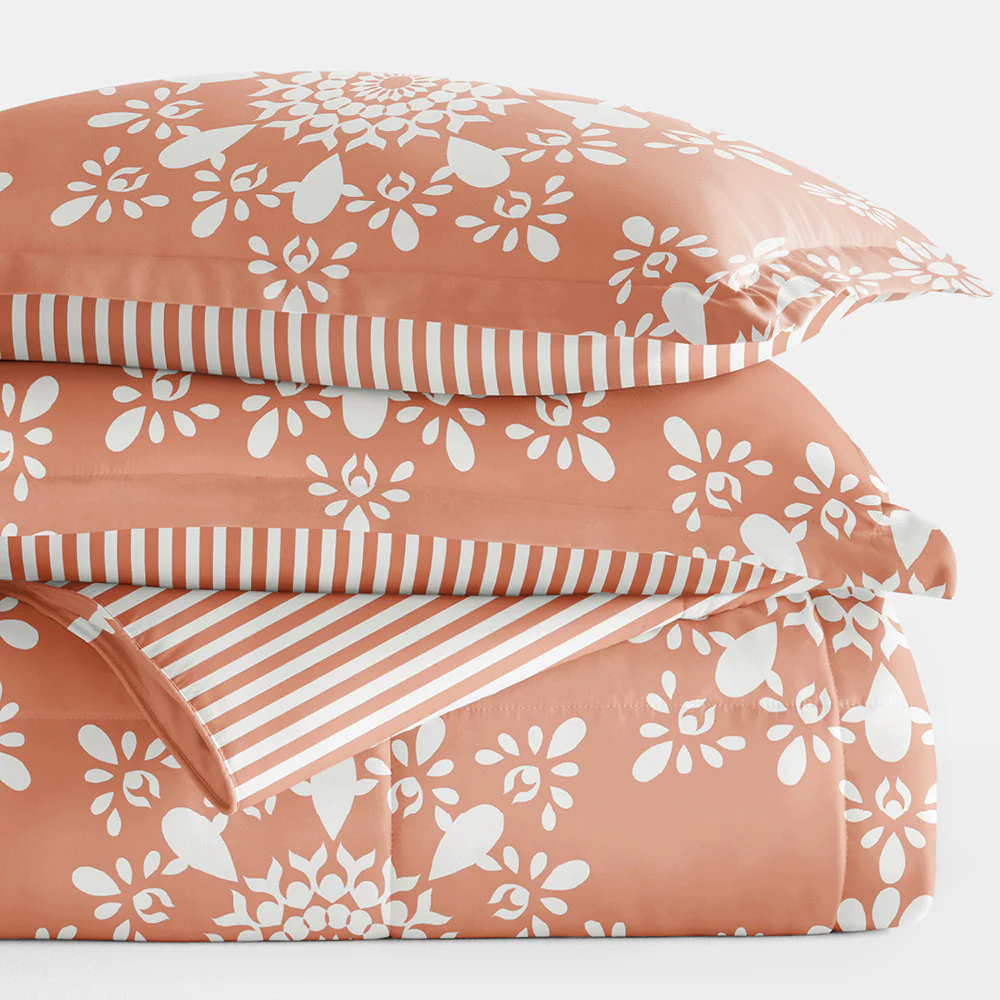 Daisy Medallion Reversible Down-Alternative Comforter Set (Sale) - Image 33