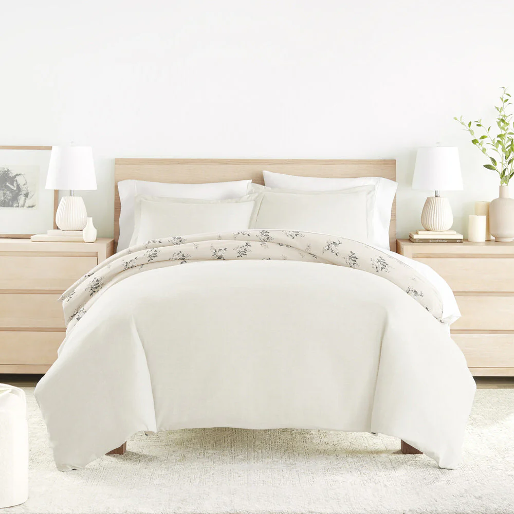 Delicate Floral Pattern 3-Piece Reversible Duvet Cover Set (Sale) - Image 6