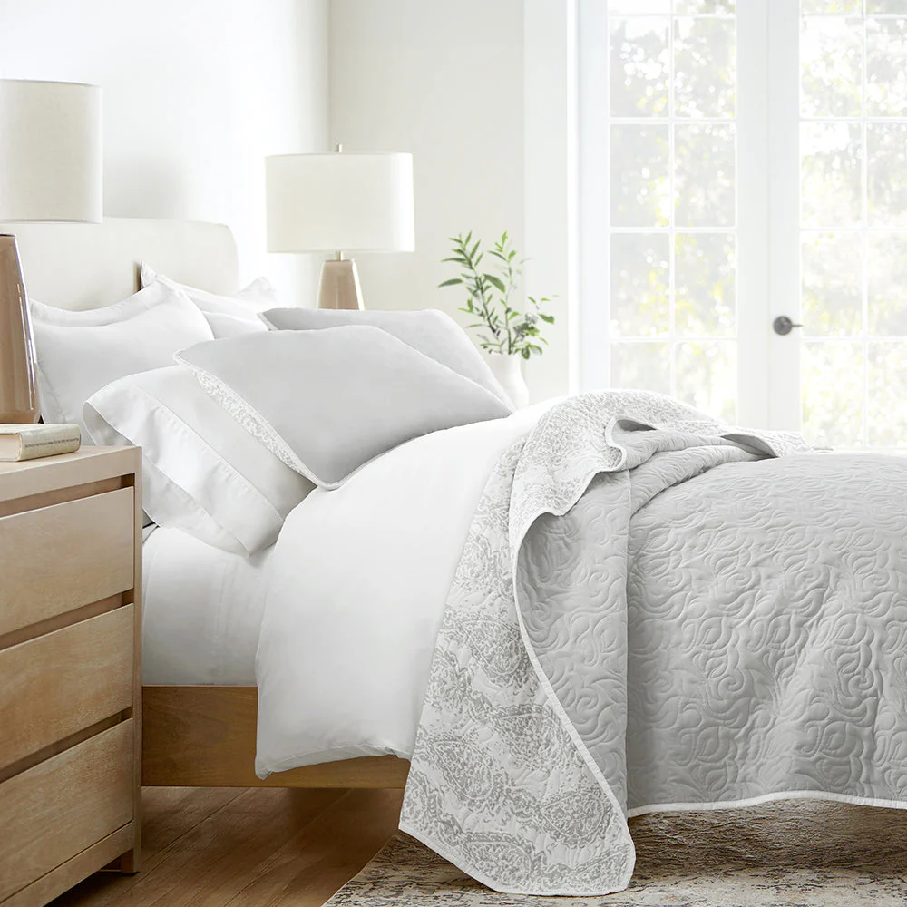Distressed Damask Reversible Quilted Coverlet Set (Sale) - Image 4