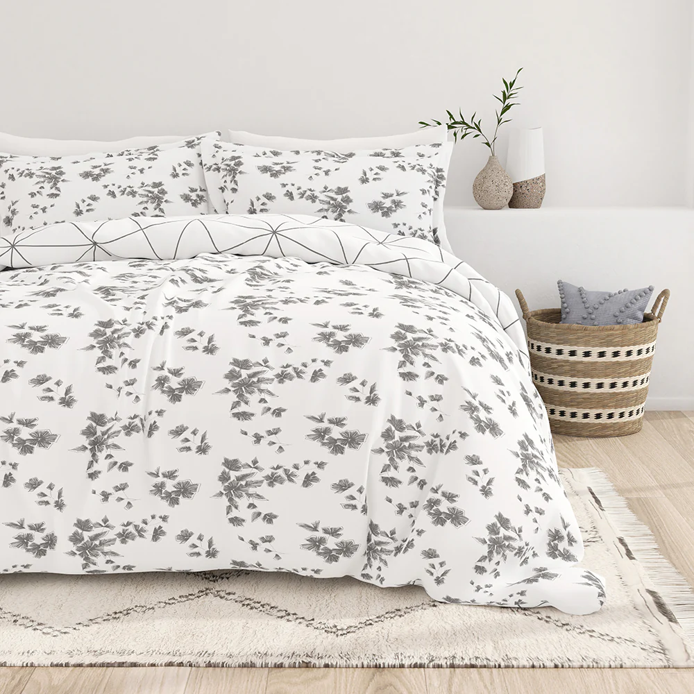 Edgy Flowers Pattern 3-Piece Reversible Duvet Cover Set (Sale) - Image 2