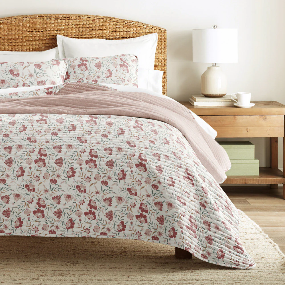 French Jacobean Reversible Quilted Coverlet Set (Sale) - Image 6