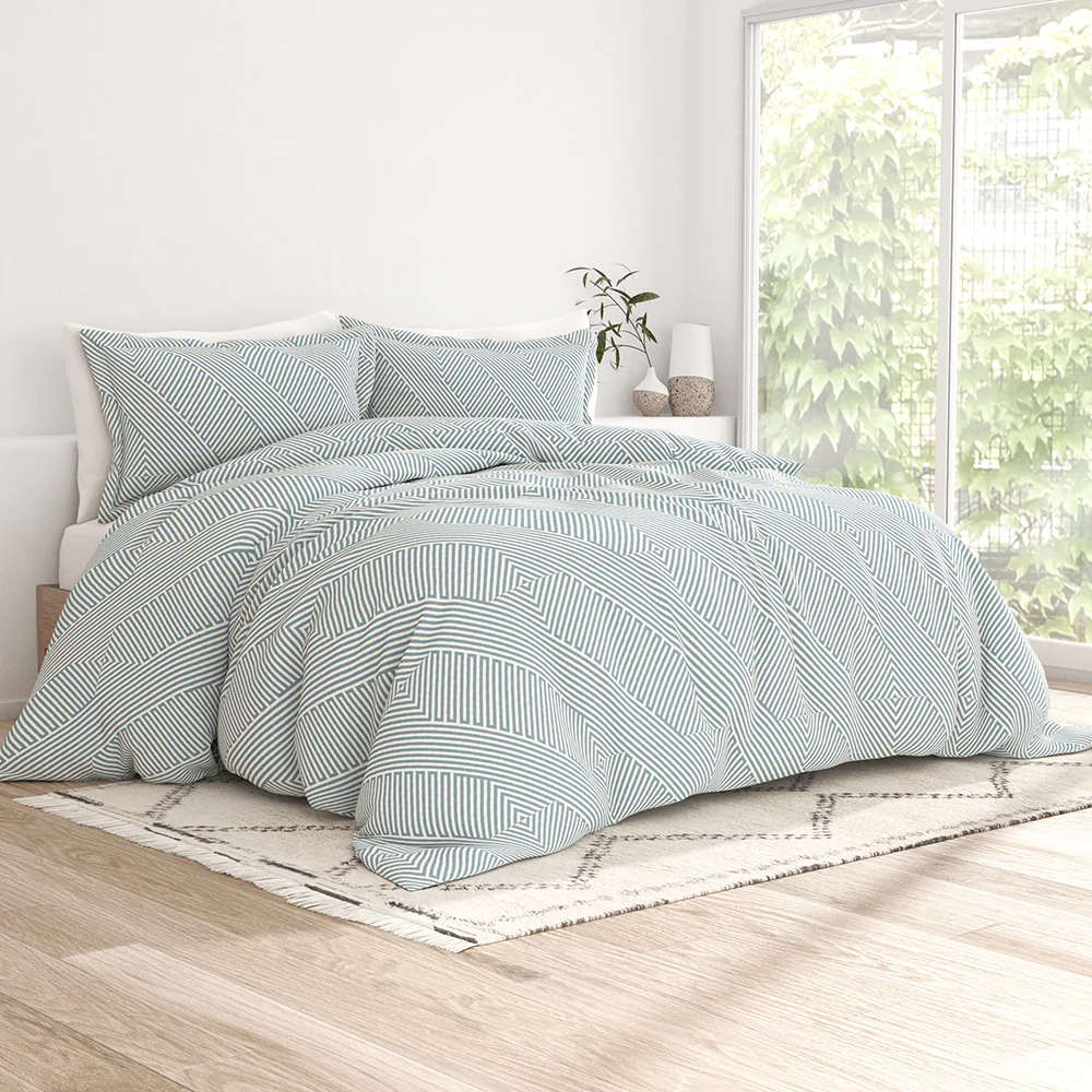 Modern Diagonal Pattern 3-Piece Duvet Cover Set (Sale) - Image 2