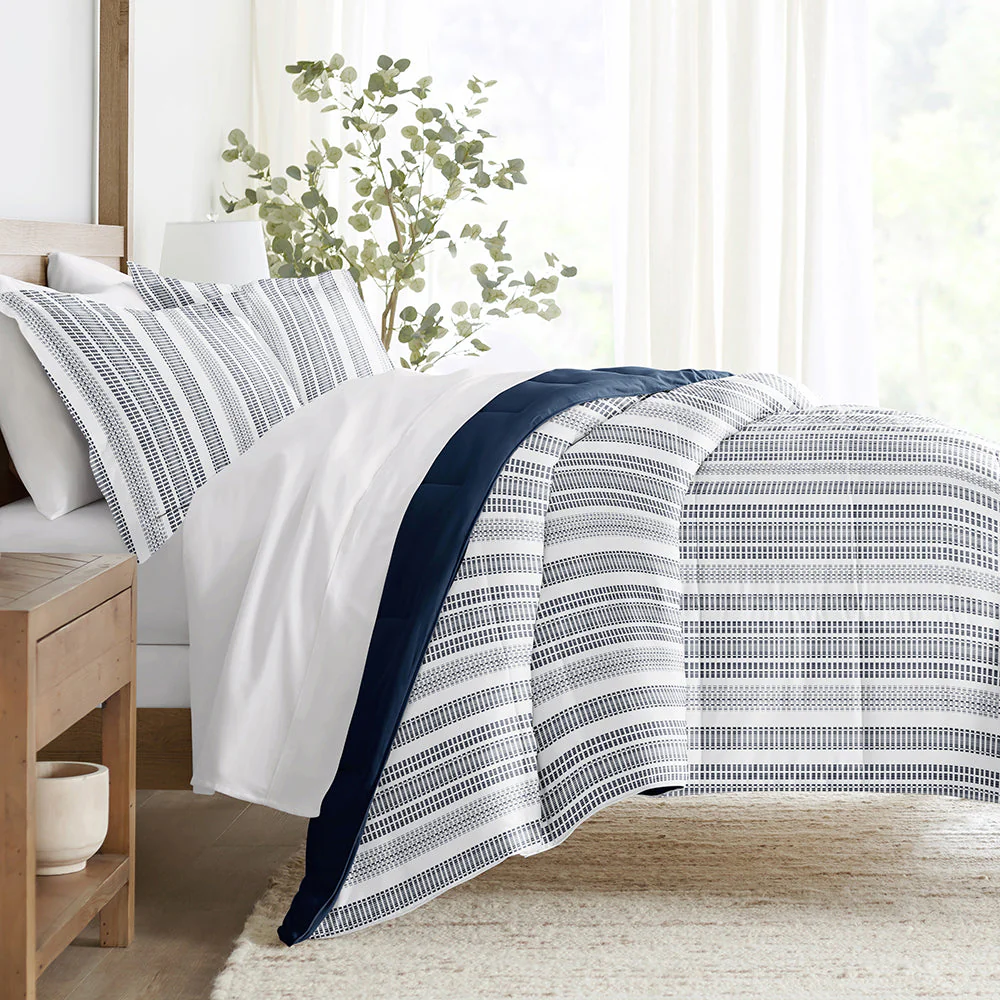 Sale - Patterned Down-Alternative Comforter Set - Image 3