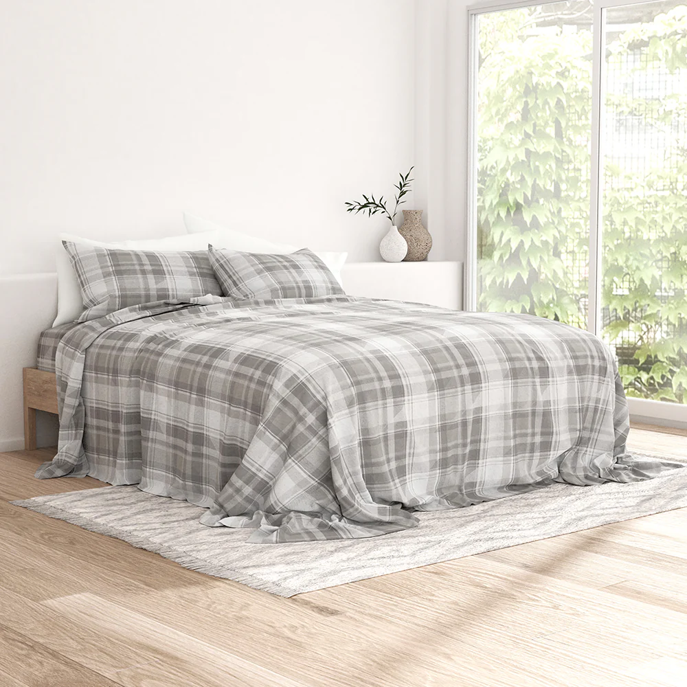Plaid 4-Piece Flannel Sheet Set (Sale) - Image 4