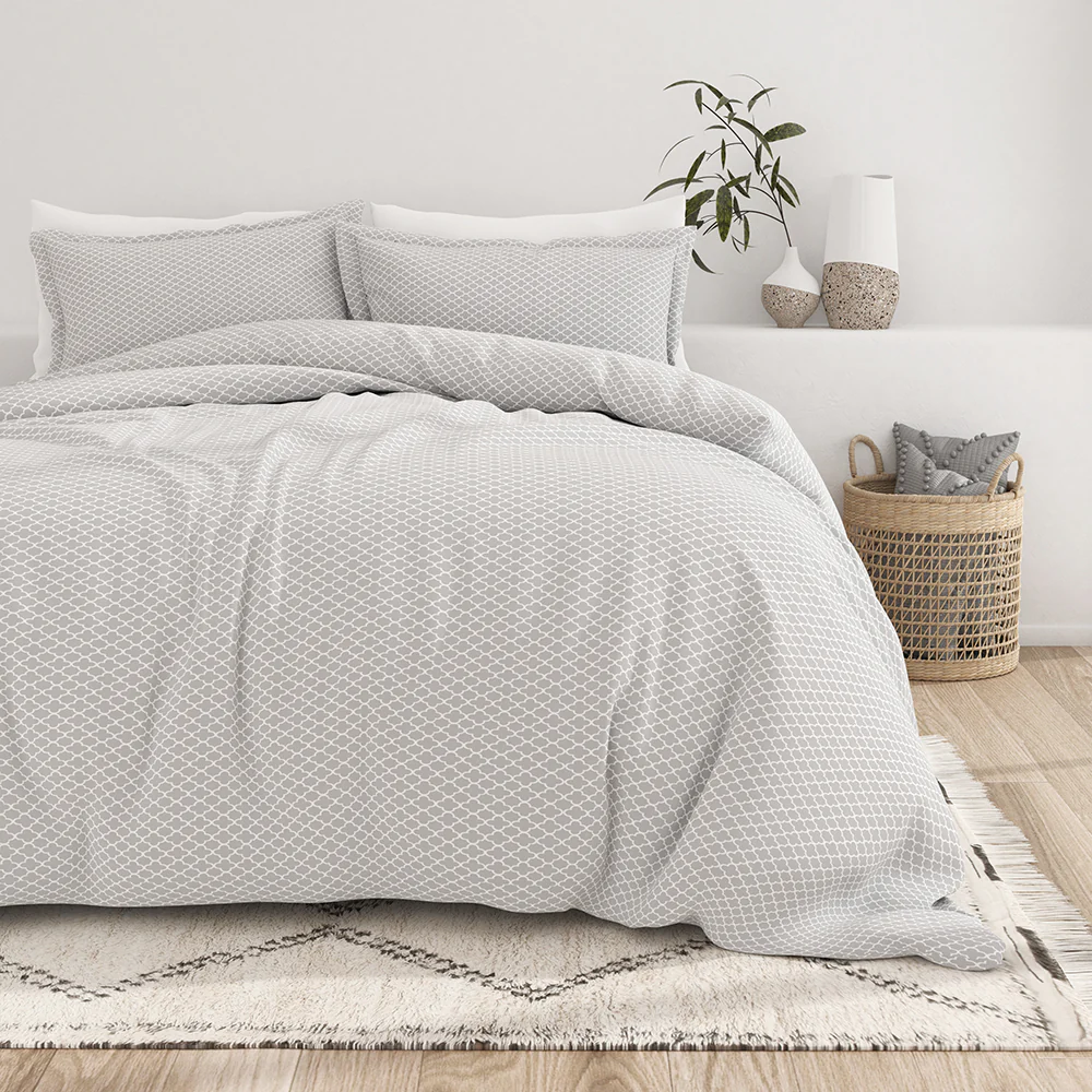 Quatrefoil Pattern 3-Piece Duvet Cover Set (Sale) - Image 2