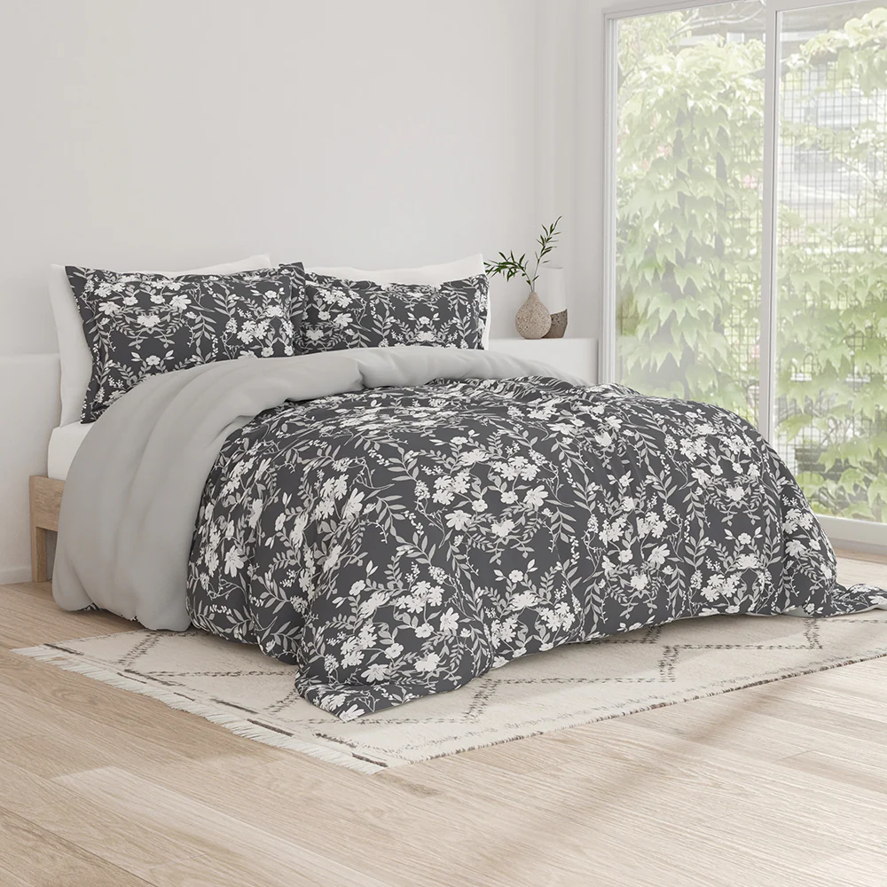 Secret Garden Pattern 3-Piece Reversible Duvet Cover Set (Sale) - Image 3