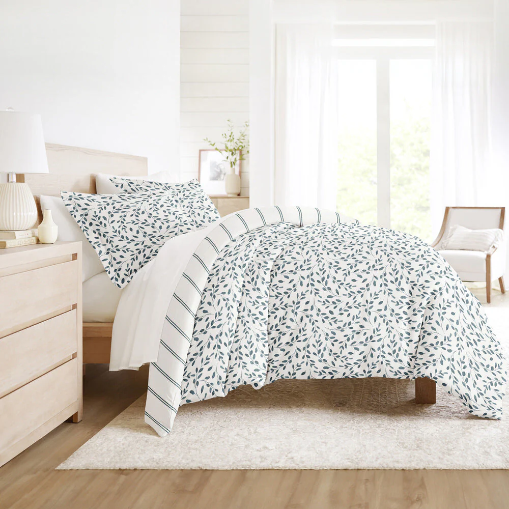 Watercolor Vines Pattern 3-Piece Reversible Duvet Cover Set (Sale) - Image 7