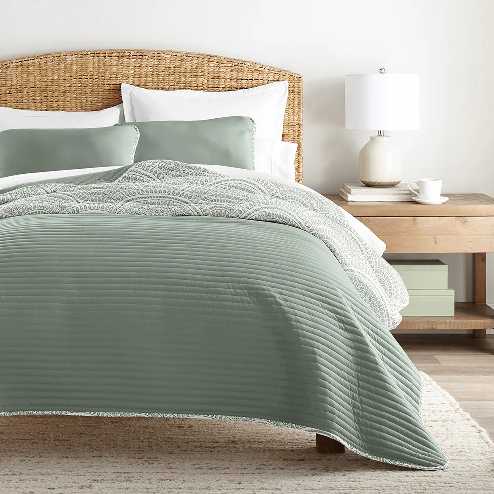 Scallop Reversible Quilted Coverlet Set - Image 14