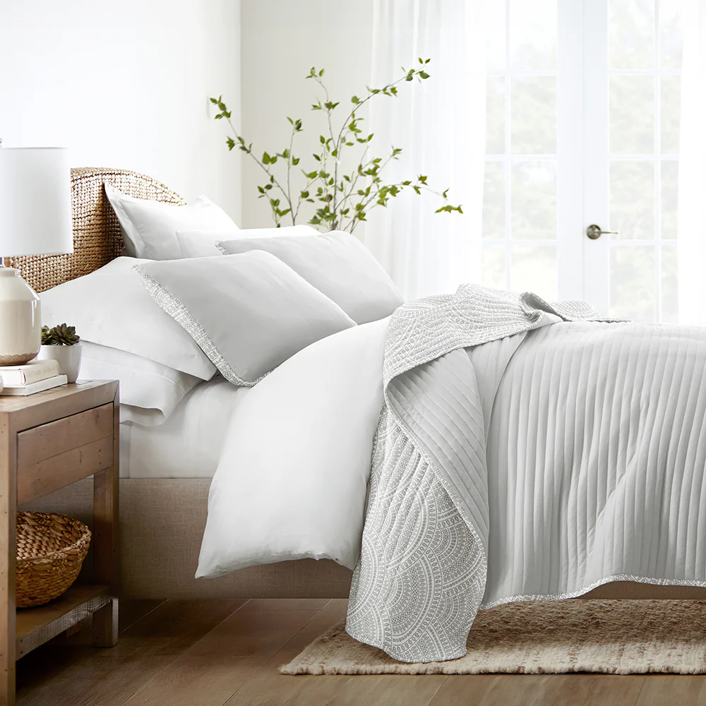Scallop Reversible Quilted Coverlet Set - Image 8