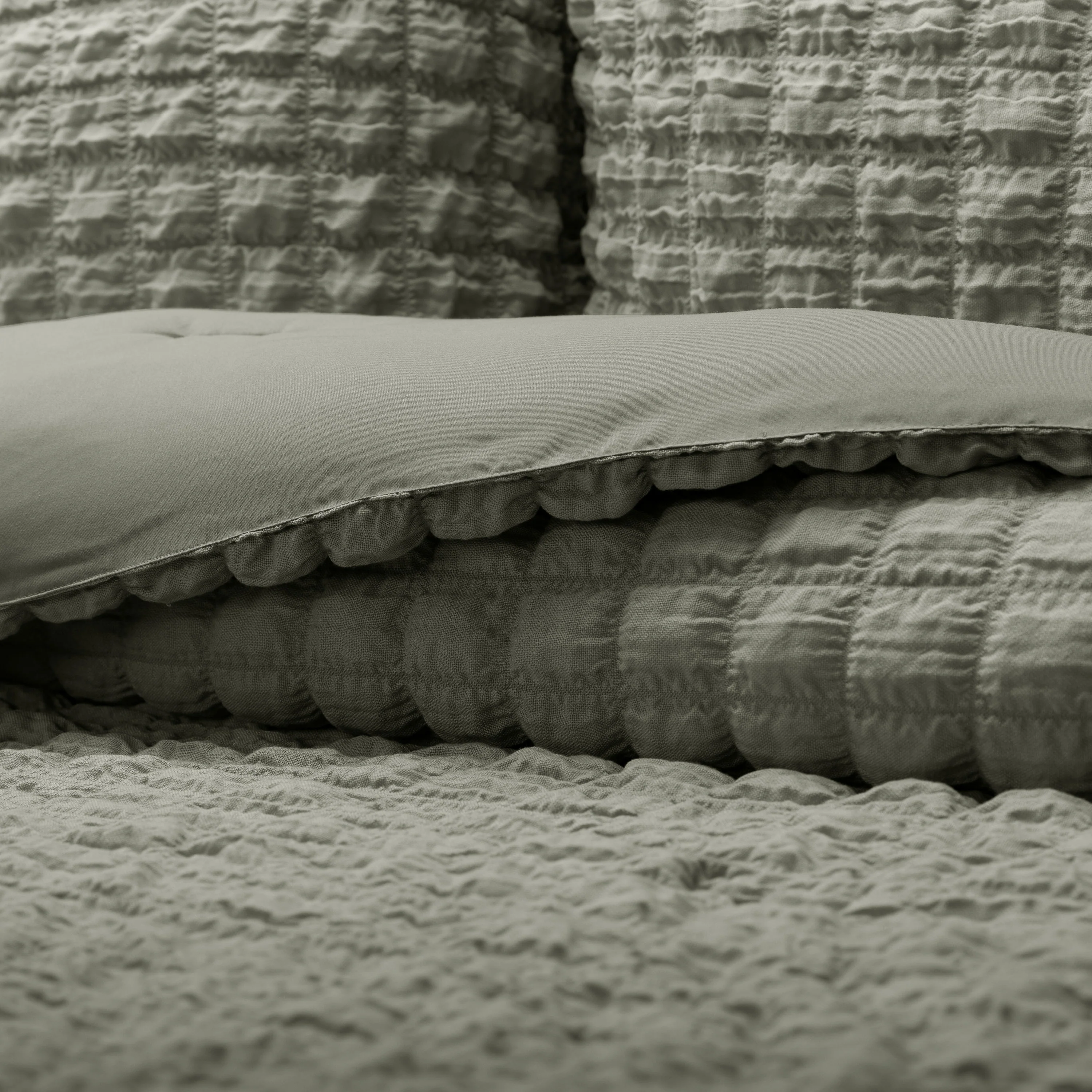 Seersucker Box Textured Down-Alternative Comforter Set - Image 14