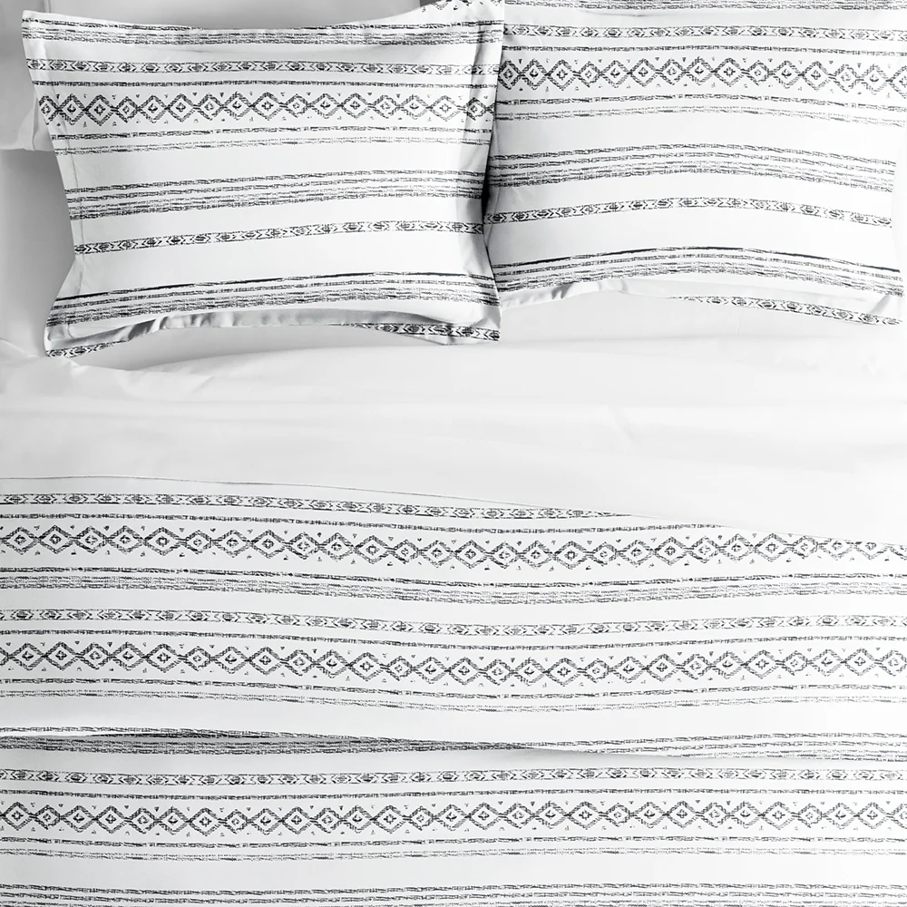 Geo Threads Pattern 3-Piece Duvet Cover Set - Image 3