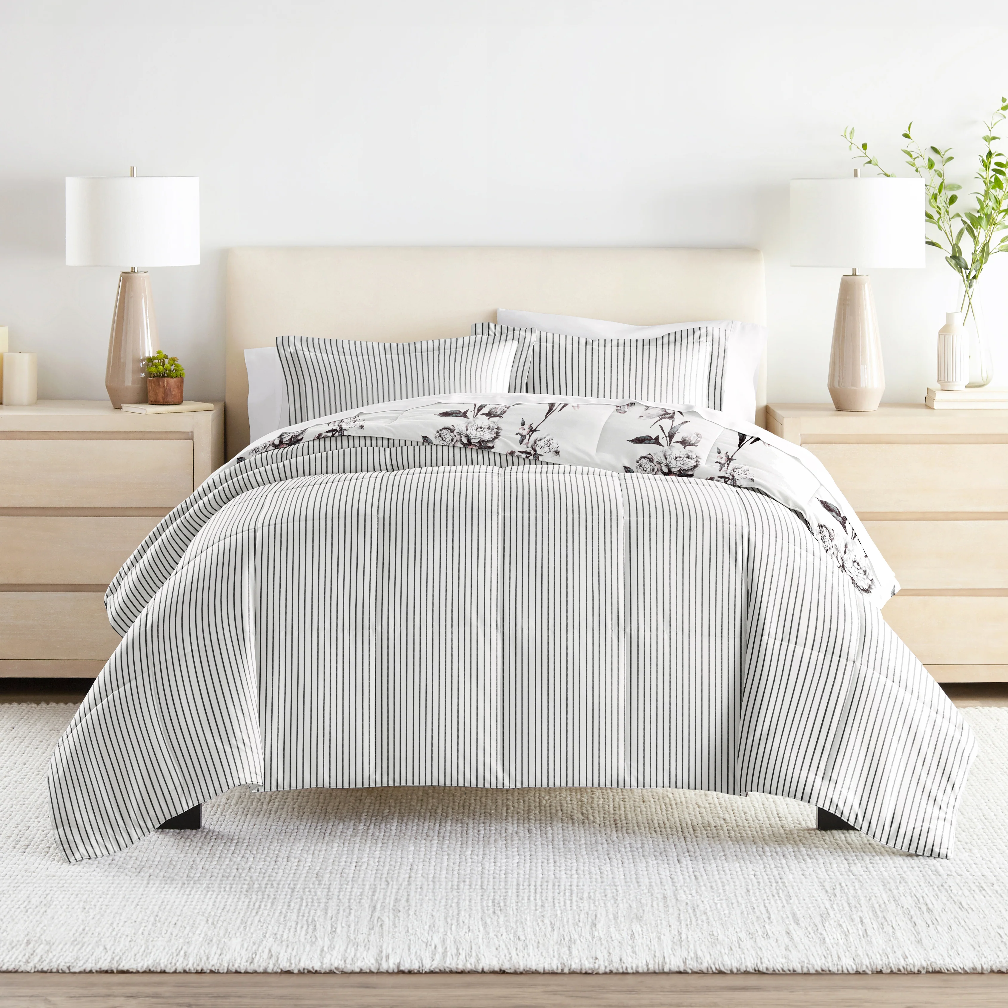 Vintage Magnolia Reversible Down-Alternative Comforter Set - Image 6